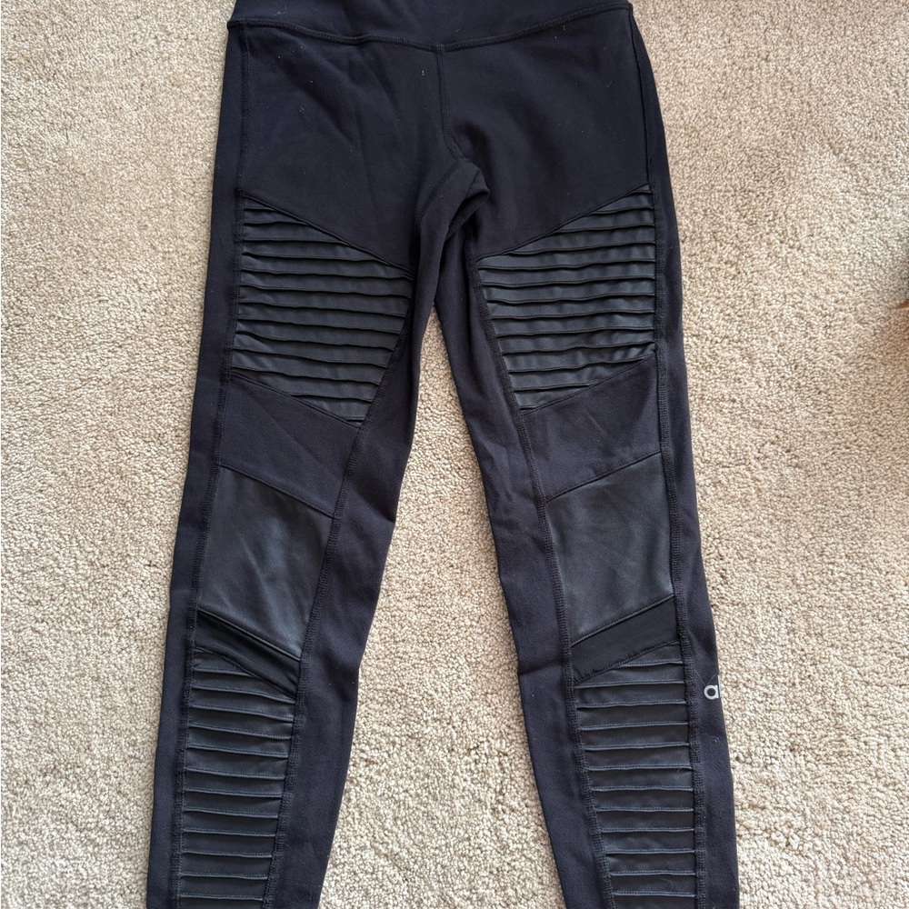 Black Ribbed Leggings